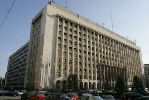 CNAIR: Mai multi directori sunt mentinuti in functii