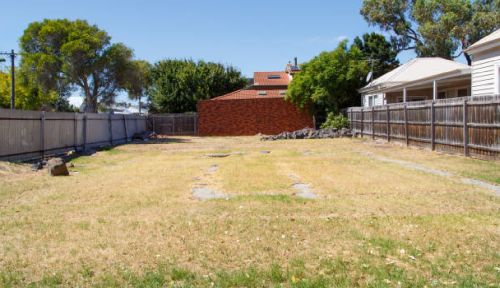 Terenuri instrainate succesiv, avand titlu de proprietate nul: Noua initiativa legislativa