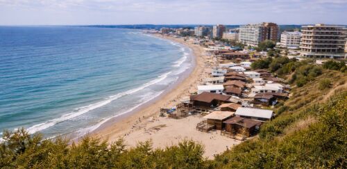 Peste 4.000 de constructii au fost ridicate pe terenuri care ar fi trebuit sa apartina statului roman